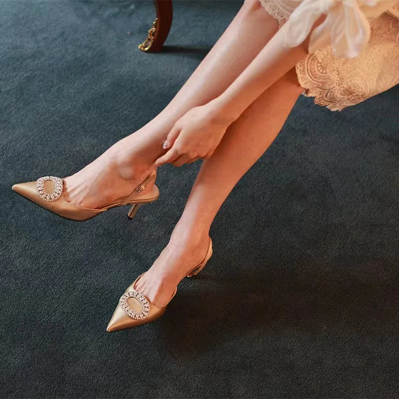 Tacones de punta talla única