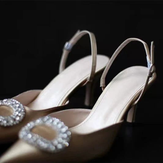 Tacones de punta talla única