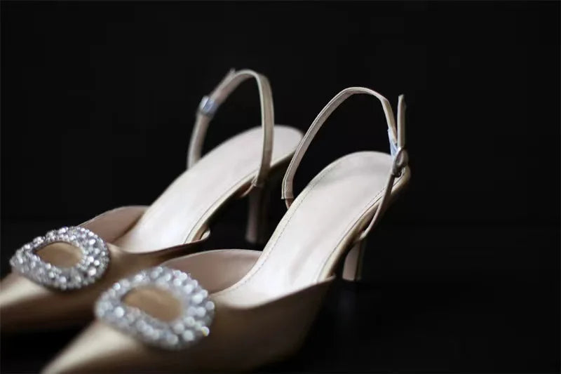 Tacones de punta talla única